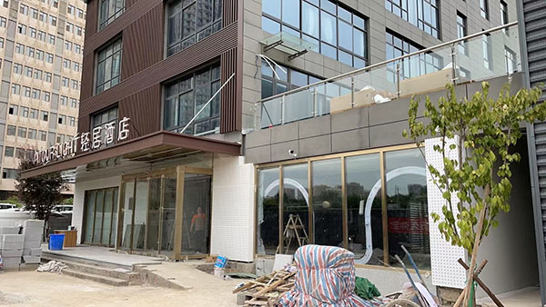 西安輕居酒店自動門