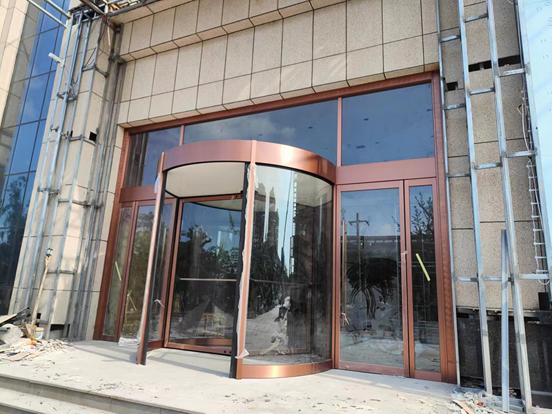 渭南白水泉州灣酒店三翼手動旋轉(zhuǎn)門 渭南白水泉州灣酒店三翼手動旋轉(zhuǎn)門
